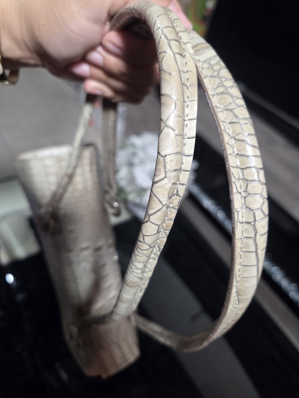 I Santi Italian Leather Croc-Embossed With Pink Interior Vintage Purse (90's) - Picture 12 of 12